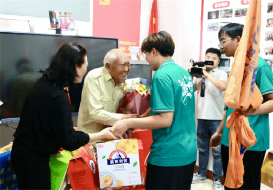 bb贝博艾弗森官方网站化学化工学院开展“青春微梦夏令行”暑期社会实践活动_fororder_图片34